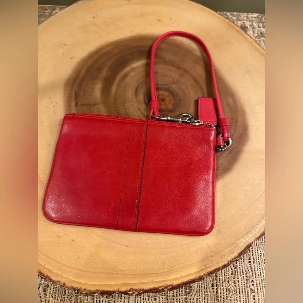 COACH Penelope Leather‎ Wristlet Red Silver Hardware